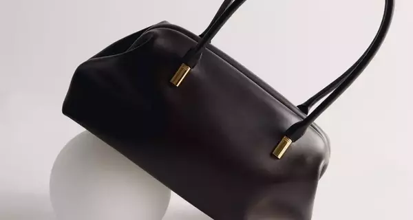 The Verafied Club Bag: A Timeless Accessory for Every Occasion