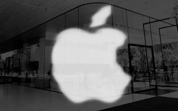 Apple Temporarily Halts AI-Powered Notification Summaries Amid Accuracy Concerns