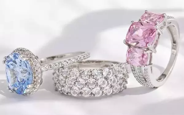 Sparkle This Valentine’s Day: Jewelry – Affordable Luxury for Your Loved Ones