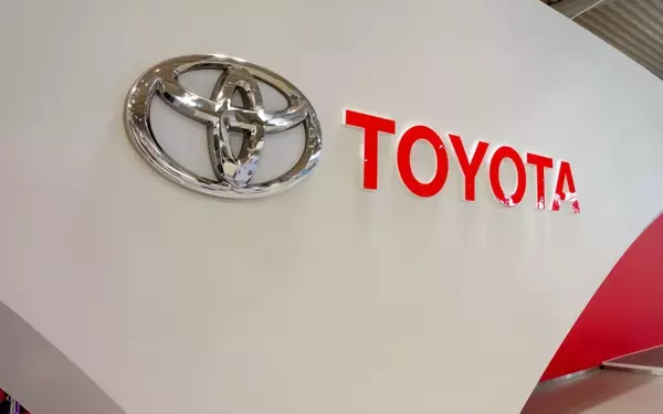 Toyota's Innovative Digital Bond Initiative Targets Retail Investors