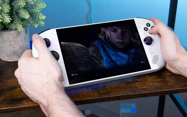 Lenovo Legion Go S: A Comfortable Handheld with Mixed Performance