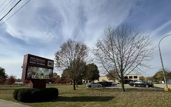 Morris High School Secures Favorable Bond Sale for Maintenance and Operations