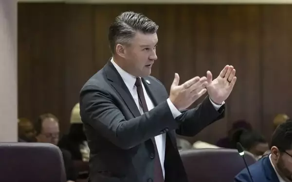 Chicago City Council Debates Mayor's Controversial Infrastructure Bond Proposal
