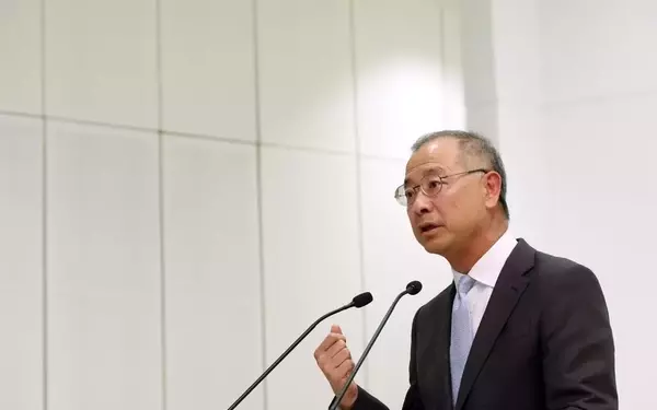 Enhancing Hong Kong's Role in Offshore Yuan Trading and Bond Market Development