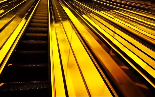 Polish Telecom Giant Launches Innovative Green Bond Initiative
