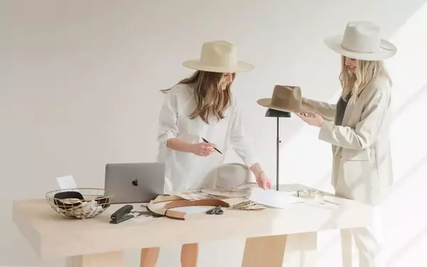 Top Hat Picks for Festival Season: Style & Function Combined
