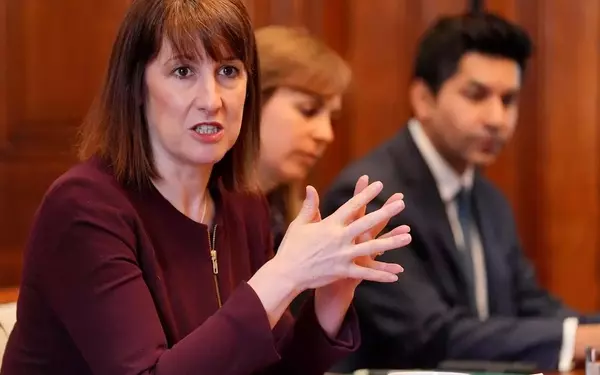 Chancellor Reeves Unveils Fiscal Strategy Amid Rising Gilt Demand