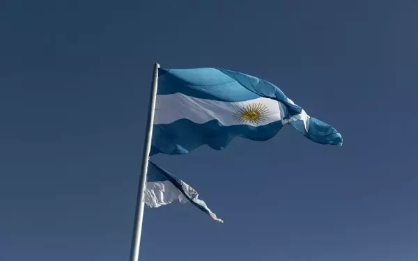 Argentina Awaits Optimal Bond Yields for Market Reentry