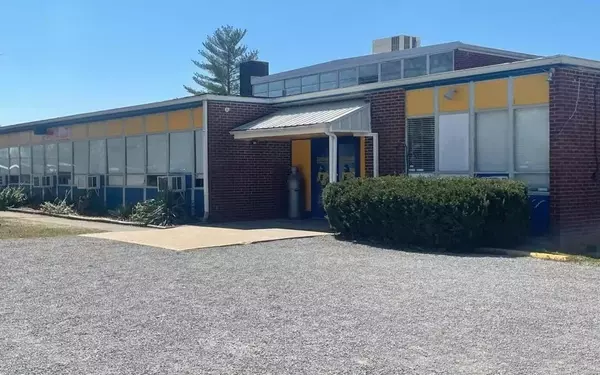 Revitalizing Education: The Urgent Need for a New School in Elverado