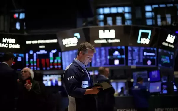 Global Financial Markets Face Turmoil Amidst US-China Trade Tensions
