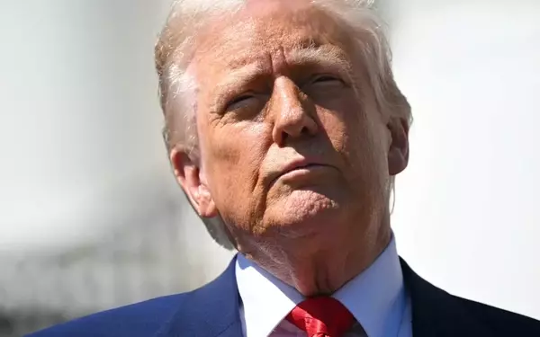 Global Economic Ripples: Trump's Tariff Policy and Its Impact on Bonds