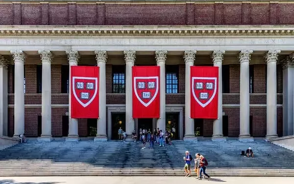 Universities Turn to Bonds Amid Federal Funding Uncertainty