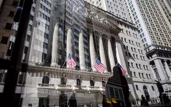 US Long-Term Debt Faces Uncertain Future Amid Policy Concerns