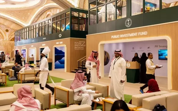 Boom in Middle Eastern Dollar Bond Sales Amid Favorable Market Conditions