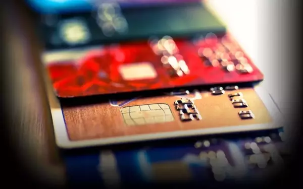Revolutionizing Retail: AI Takes the Helm in Credit Card Commerce