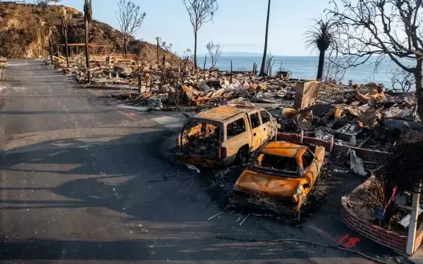 LA Water System Faces Rating Downgrade Amid Wildfire Allegations