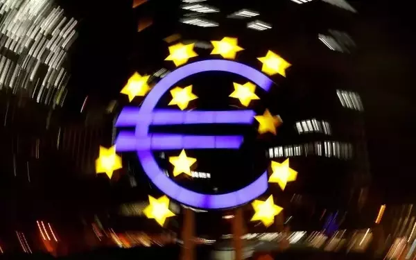 Seizing the Moment: Elevating the Euro Amid Dollar Decline