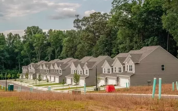 Georgia Advances Housing Bonds Amidst Market Challenges