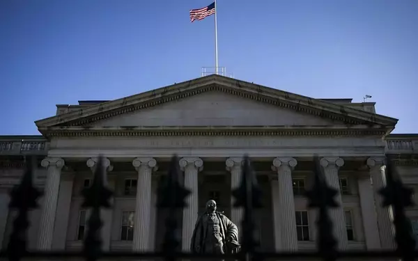 US Treasury Bonds React to Strong Labor Market Data