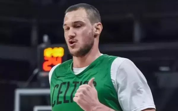 Pregnant Wife of Former NBA Star Recounts Shark Attack Ordeal