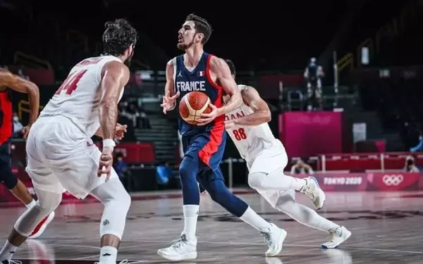 France Secures Comeback Victory Against Spain, Honors Basketball Legends