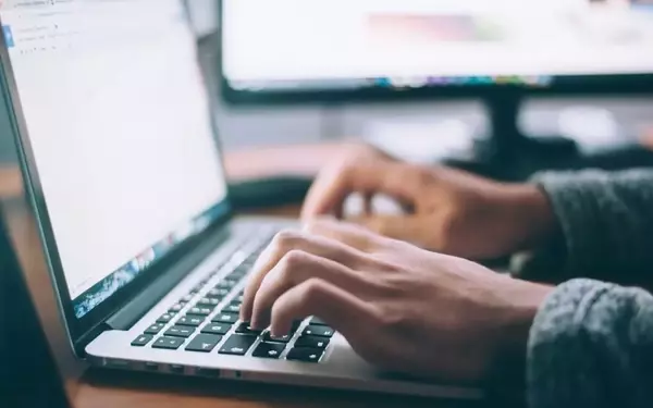 Combating Disinformation with Decentralized AI: The Rise of Rollup News