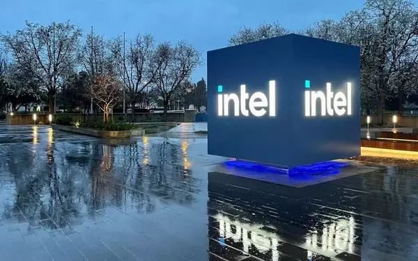 US Government Imposes Restrictions on Intel's Foundry Division Future
