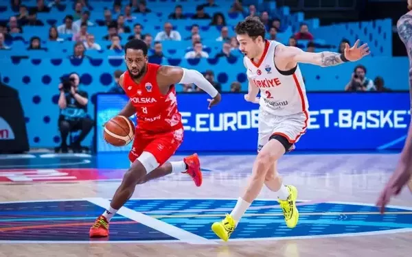 Anadolu Efes Nears Deal for Jordan Loyd