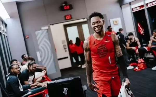Uncertainty Surrounds Anfernee Simons' Future with Boston Celtics Amidst Strategic Roster Moves