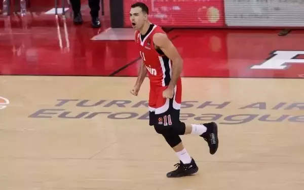 Kostas Sloukas Reflects on Illustrious Career and Future Aspirations