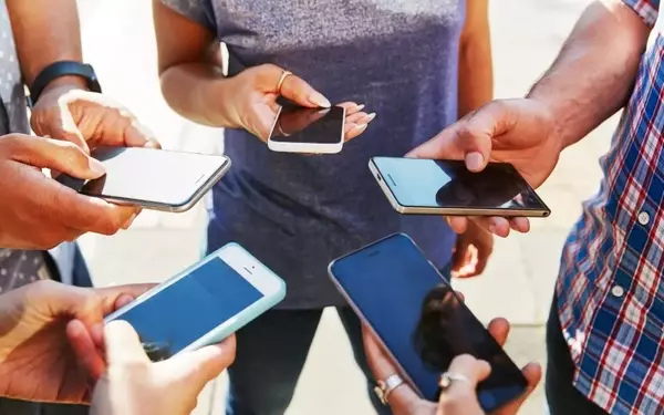 Friendship Apps: Connecting in an Increasingly Isolated World