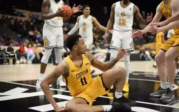 Understanding and Treating Knee Pain in Basketball Players