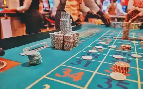 Life Lessons from the Casino Floor: Mastering Pressure and Emotion
