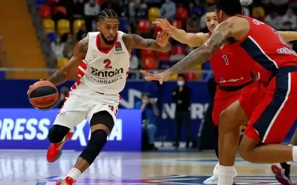 Tyler Dorsey's Reflections on Olympiacos' EuroLeague Comeback and the Power of Confidence