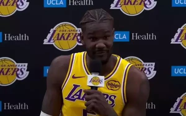 Deandre Ayton Reflects on Welcoming Lakers Debut