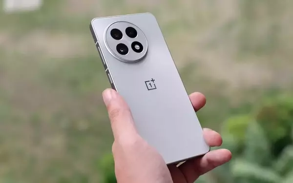 OnePlus 13R Offers Premium Features at an Affordable Price
