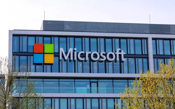 Microsoft and Apple Propel AI to Edge Devices with New Innovations