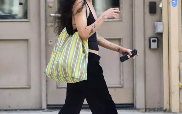 Celebrity-Approved Flip-Flop Styles