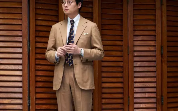 The Enduring Elegance of the Khaki Suit for Summer Weddings