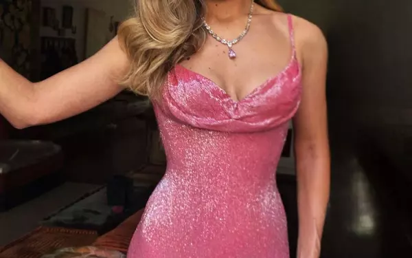 Gigi Hadid's Pink Elegance at the Swift-Kelce Wedding