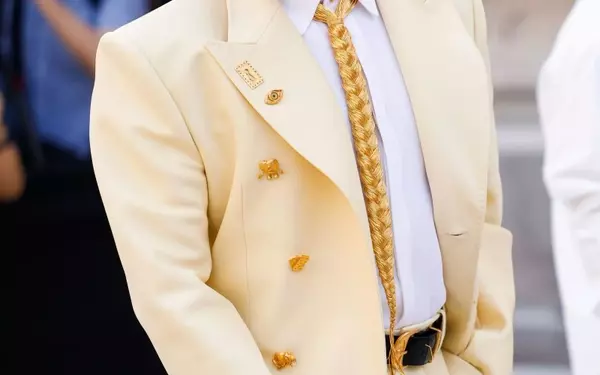 Bad Bunny's Braided Hair Tie: A Bold Statement at Paris Couture Week