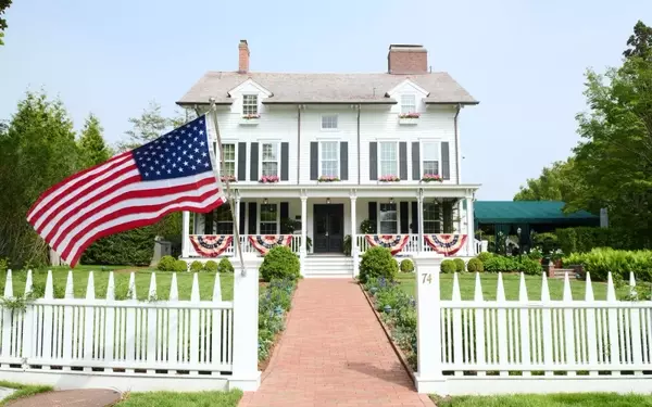 The Hedges Inn: A Timeless Hamptons Retreat Reimagined