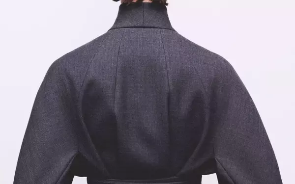 Max Mara Atelier Fall 2026: Architectural Influence in Couture Coats
