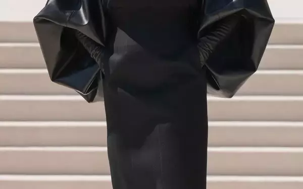 Pierpaolo Piccioli's Balenciaga Couture Debut: A Fusion of Legacy and Modernity