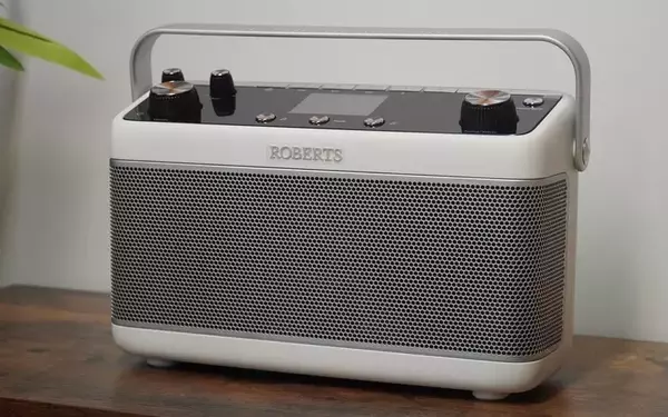 Roberts Stream 219: A Modern Radio for Contemporary Listening