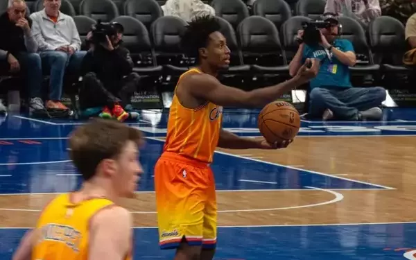 Sexton's Defensive Drive with the Lakers
