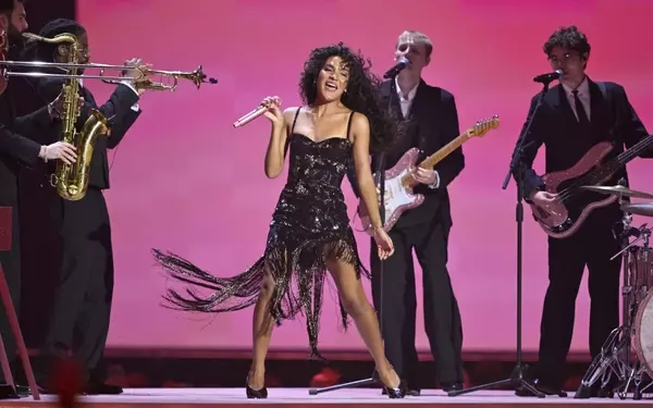 Olivia Dean's Triumphant Los Angeles Performance: From Intimate Venues to Arena Stardom