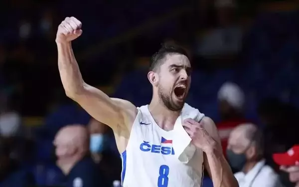 Hapoel Tel Aviv Secures Veteran Guard Tomas Satoransky