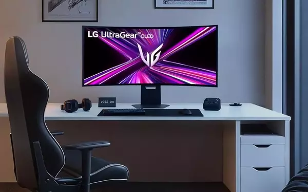 Unmissable Offer: LG's 45-inch Curved OLED Gaming Monitor Price Plummets