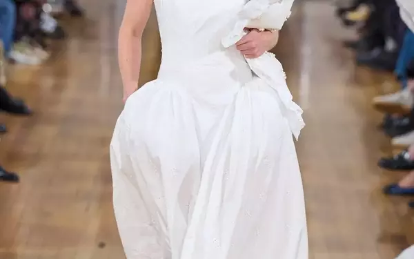 Eyelet Fashion Trends: A Modern Take on Classic Style